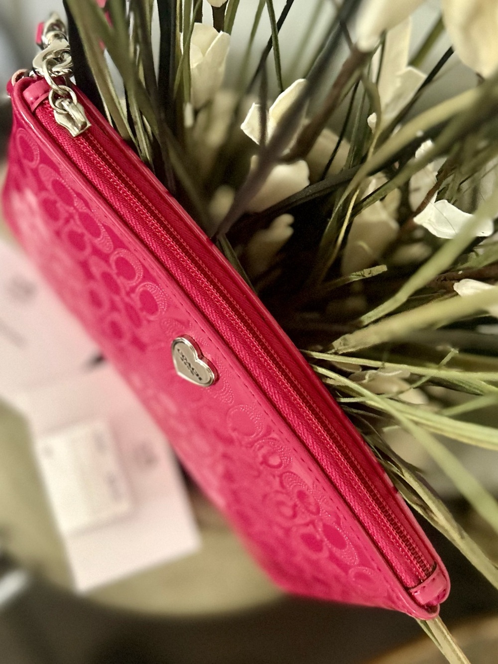 *NWT Coach Peyton Signature Embossed Patent Leather Wristlet in Fuscia - Picture 6 of 16